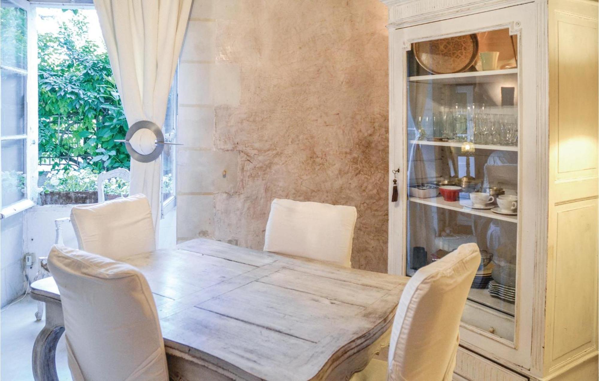 Cozy Home In Gennes With Kitchen Buitenkant foto